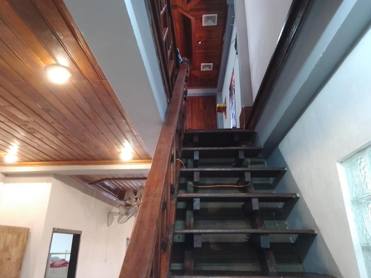 Funny Backpacker Hostel 琅勃拉邦 外观 照片